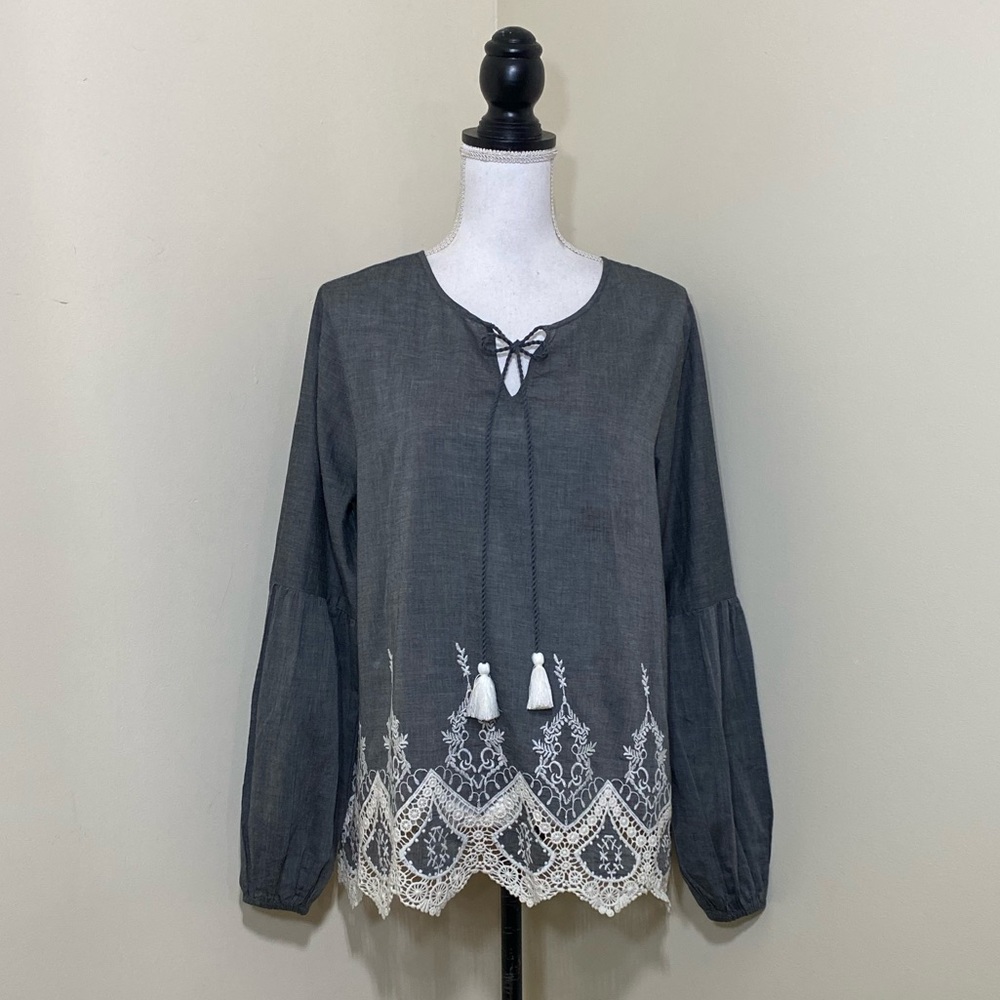 Kyra long sleeves embroidered blouse size Large